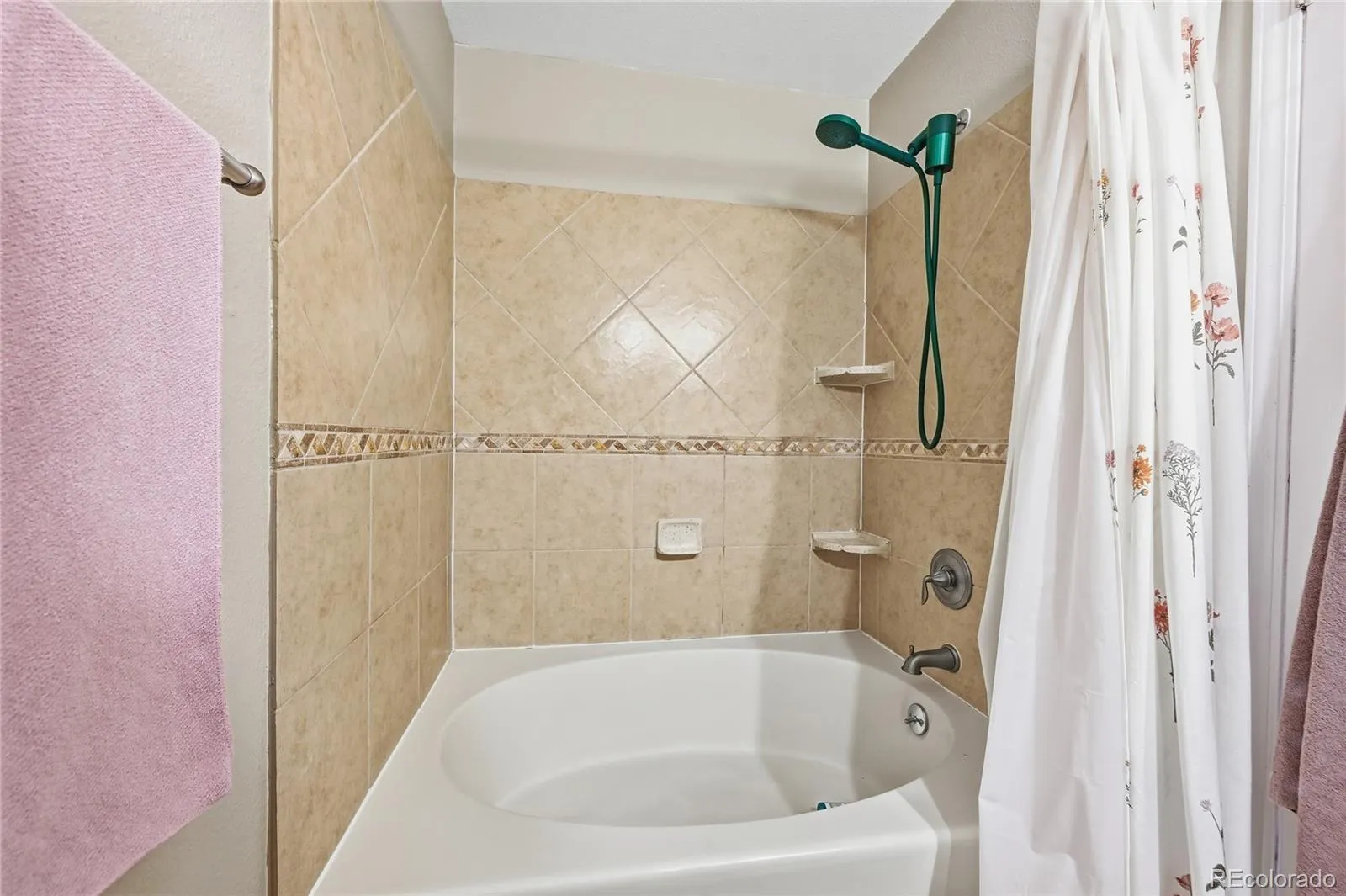9631 W Chatfield Avenue #B Littleton CO 80128 MLS #REC3403856 05022026055847 1600 20