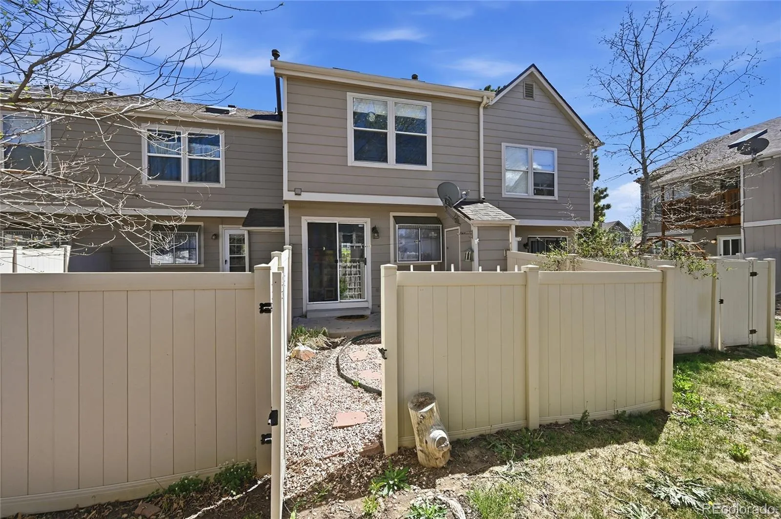9631 W Chatfield Avenue #B Littleton CO 80128 MLS #REC3403856 05022026055847 1600 28