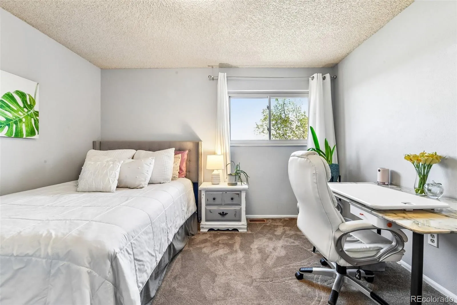 15979 E 18th Place Aurora CO 80011 MLS #REC3404490 04242026152451 1600 22