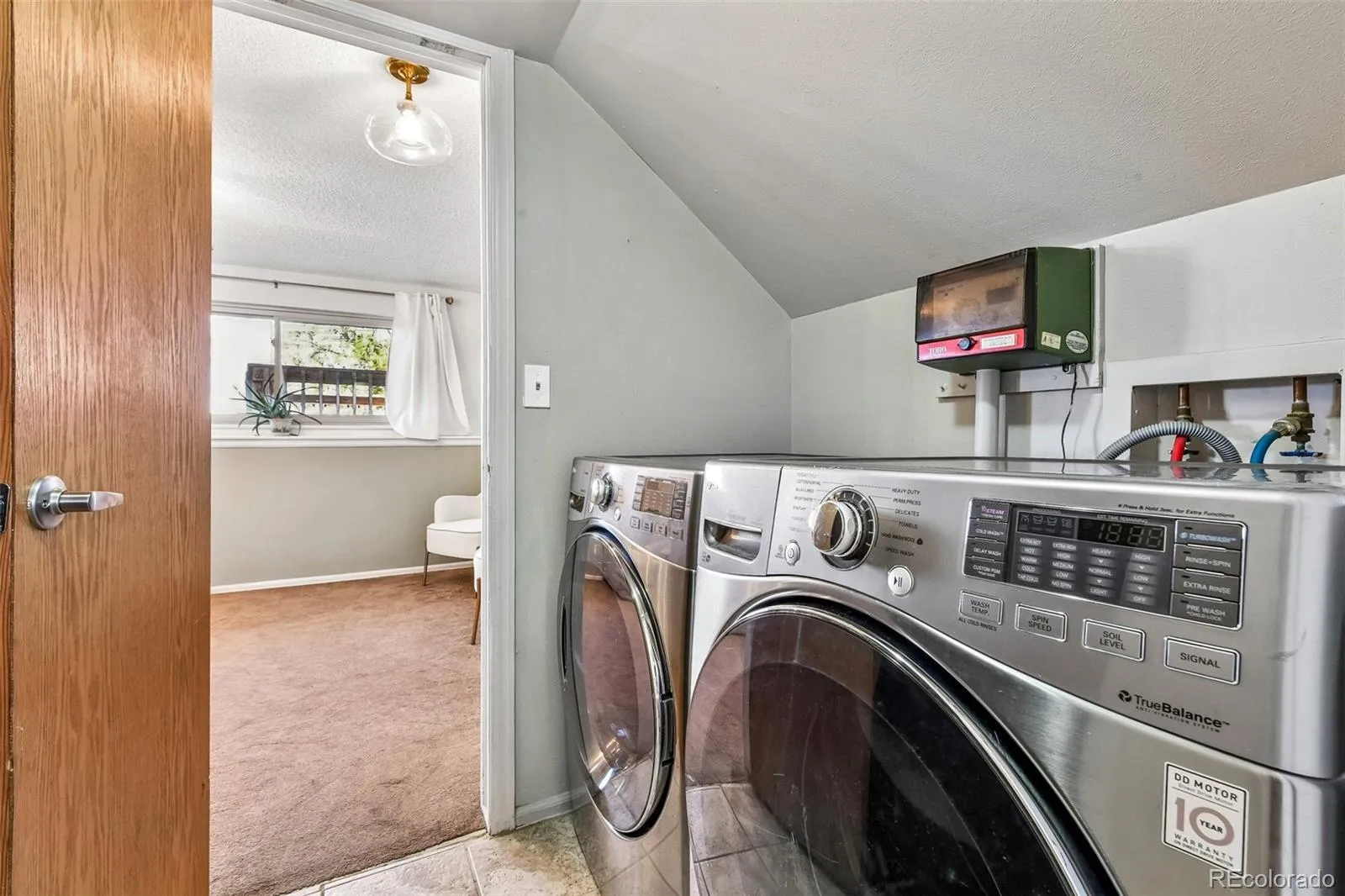 15979 E 18th Place Aurora CO 80011 MLS #REC3404490 04242026152451 1600 26