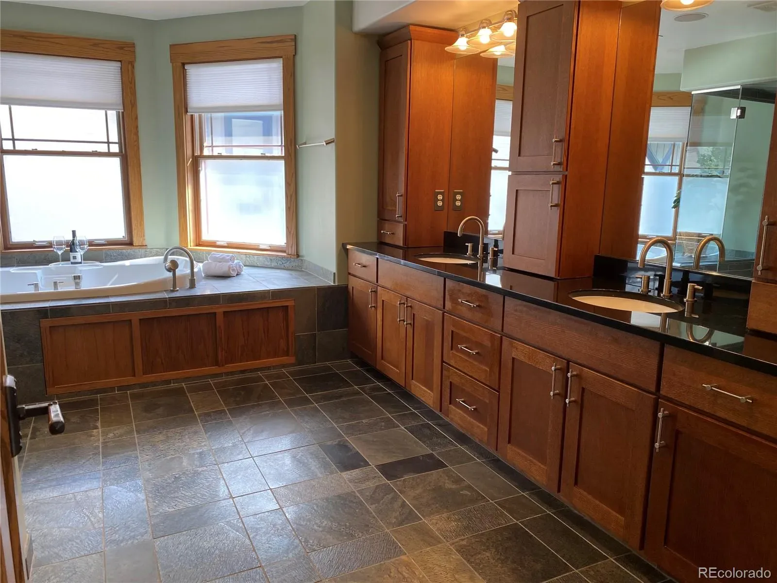 03192026221950 1600 28