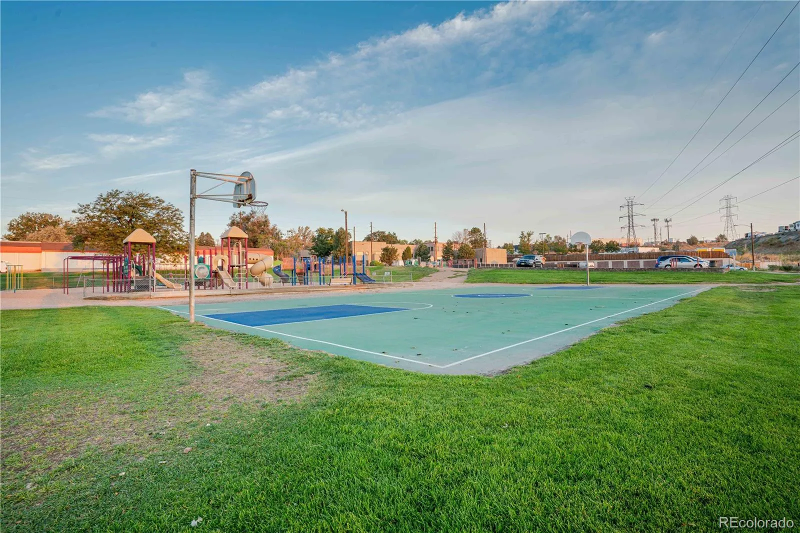 2967 W Tanforan Drive Englewood CO 80110 MLS #REC3407796 04282026172001 1600 32