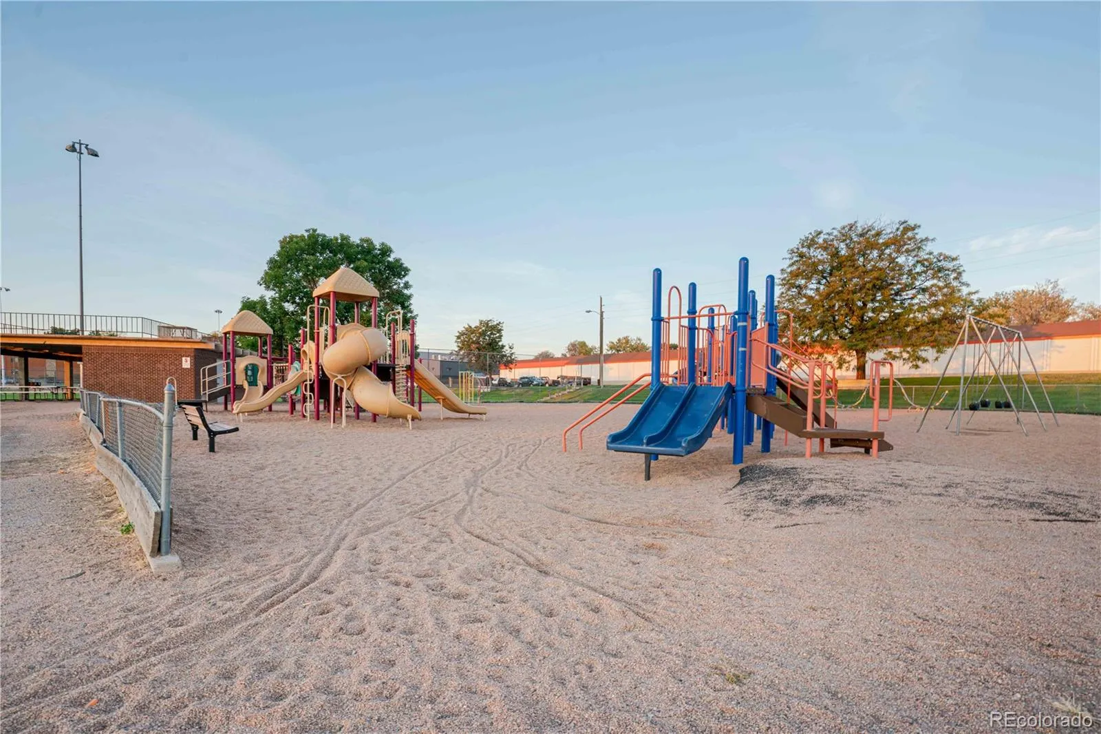 2967 W Tanforan Drive Englewood CO 80110 MLS #REC3407796 04282026172001 1600 33