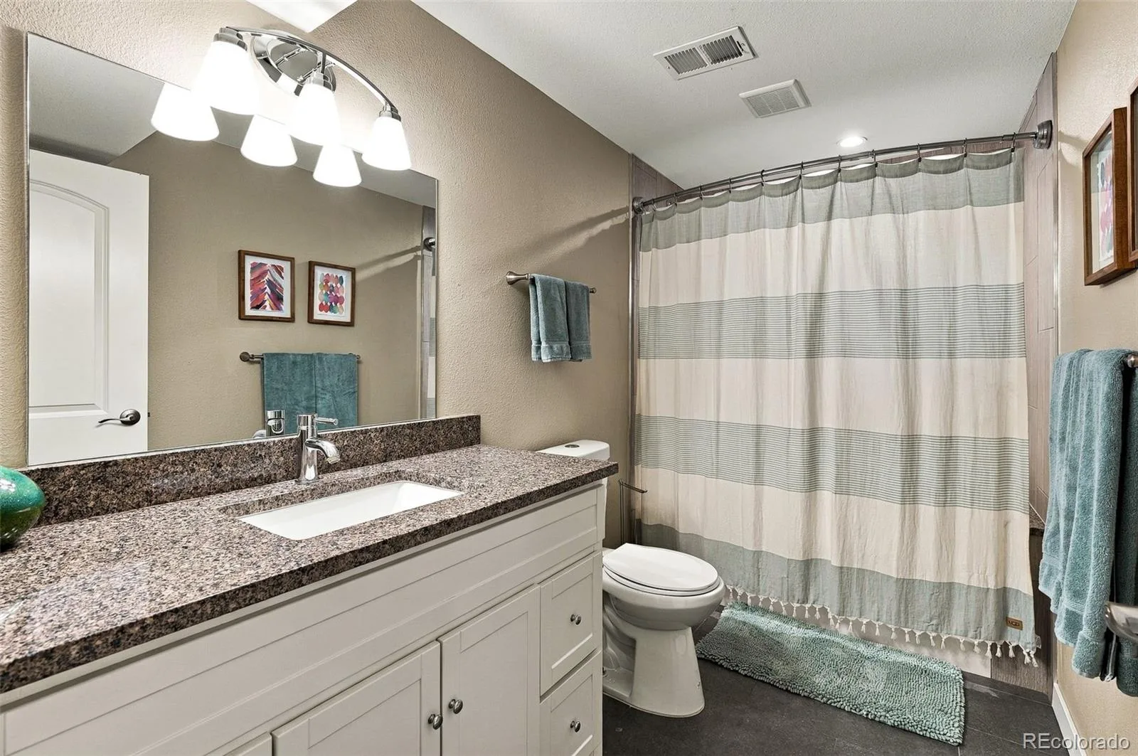 4719 S Fox Street Englewood CO 80110 | MLS #REC3408947 09262026055337 1600 26