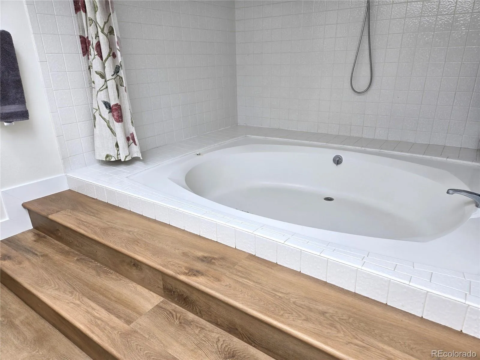 04102026182832 1600 9