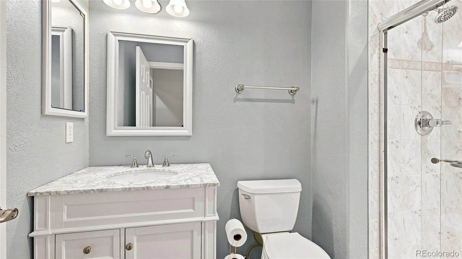 13152 W Asbury Circle Lakewood CO 80228 | MLS #REC3411129 08202026202206 1600 35