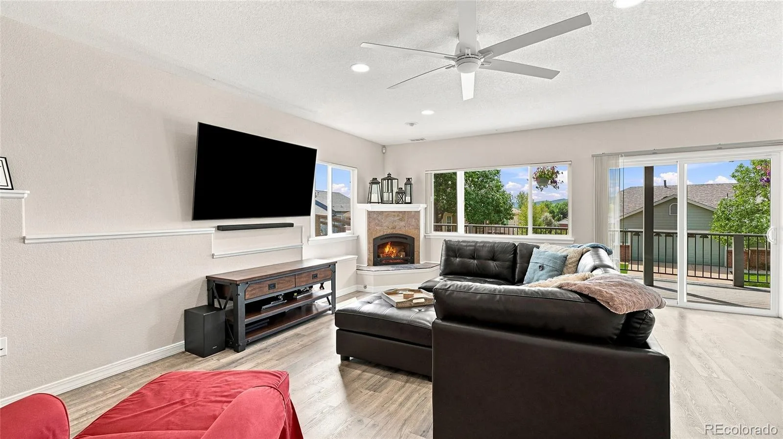 13152 W Asbury Circle Lakewood CO 80228 | MLS #REC3411129 08202026202206 1600 39