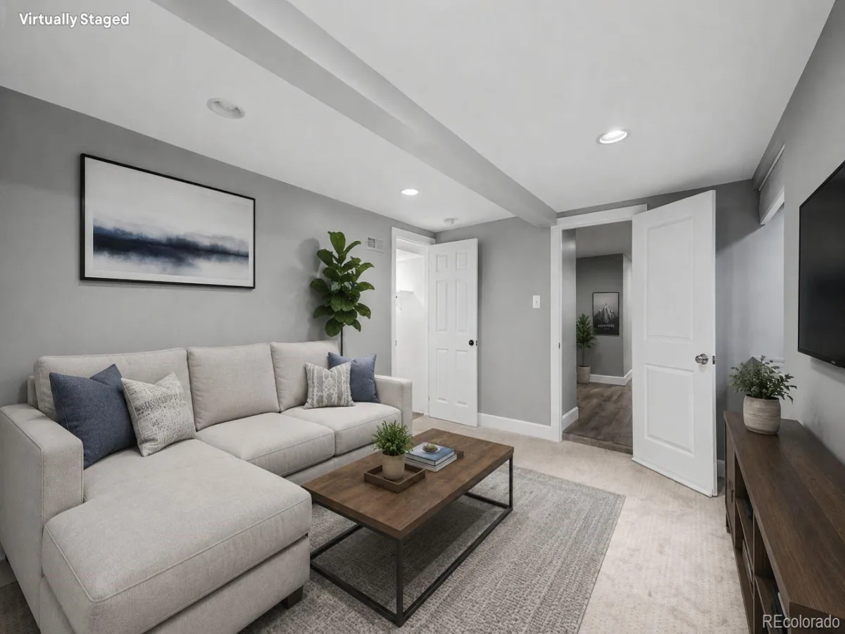 2080 N Clarkson Street Denver CO 80205 MLS #REC3414155 06092026152301 1200 31