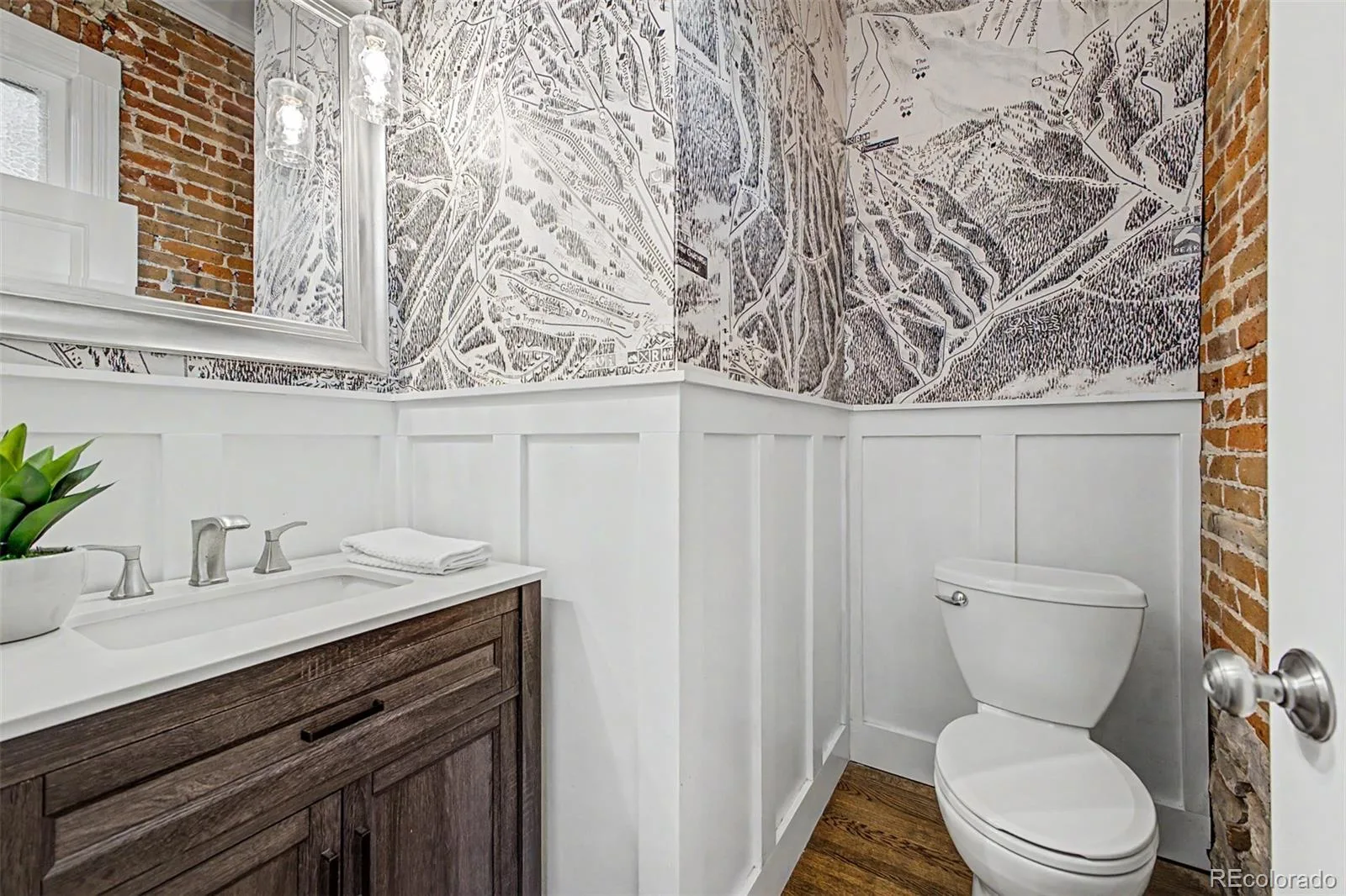 2080 N Clarkson Street Denver CO 80205 MLS #REC3414155 06092026152301 1600 13