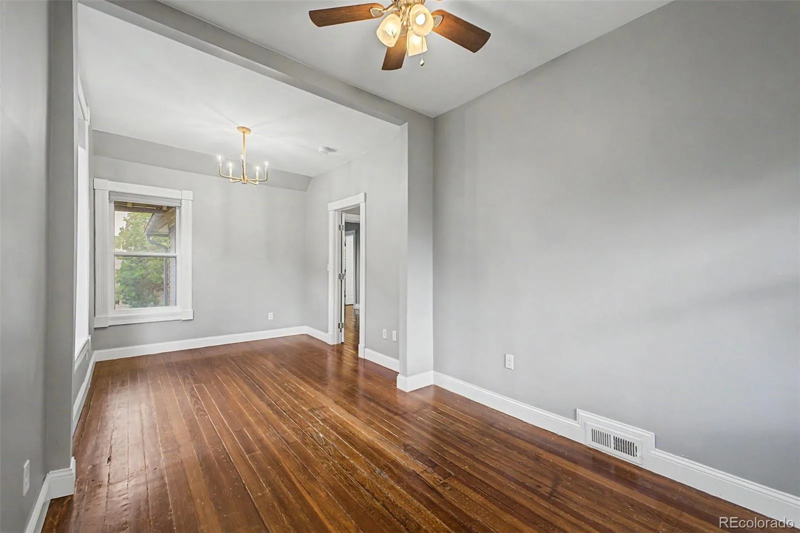 2080 N Clarkson Street Denver CO 80205 MLS #REC3414155 06092026152301 1600 23