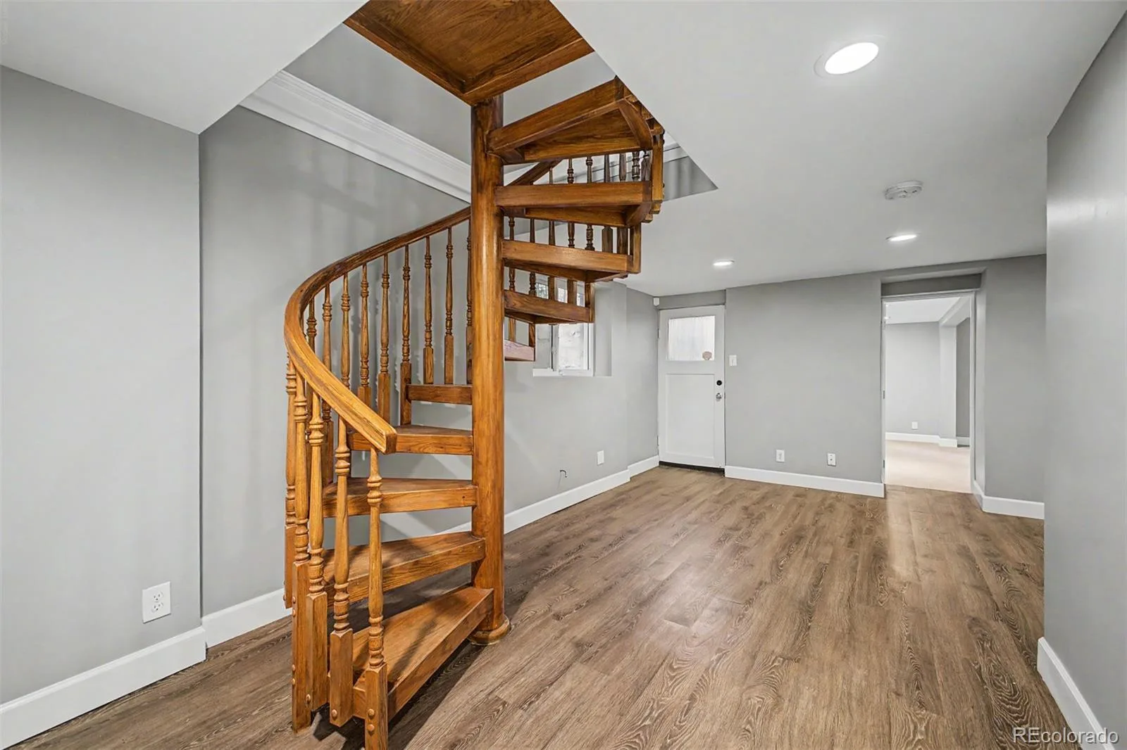 2080 N Clarkson Street Denver CO 80205 MLS #REC3414155 06092026152301 1600 34