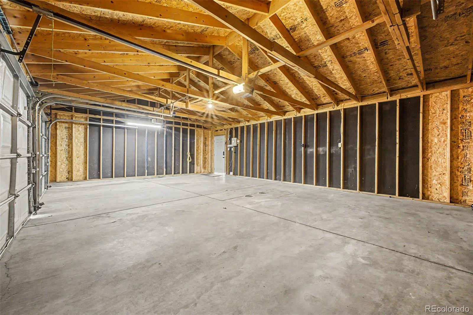 2080 N Clarkson Street Denver CO 80205 MLS #REC3414155 06092026152301 1600 40
