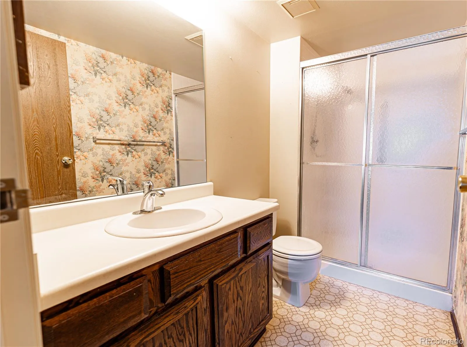 13850 E Marina Drive #206 Aurora CO 80014 MLS #REC3416247 04142026032506 1600 12