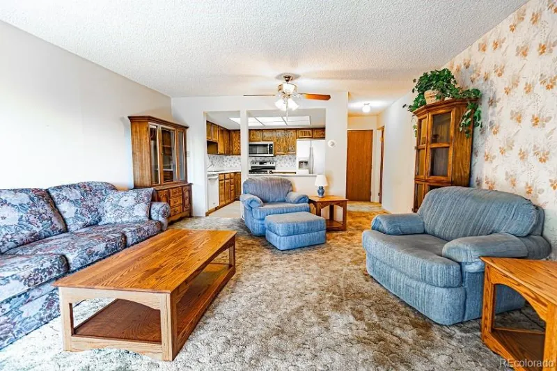 13850 E Marina Drive #206 Aurora CO 80014 MLS #REC3416247 04142026032506 800 7
