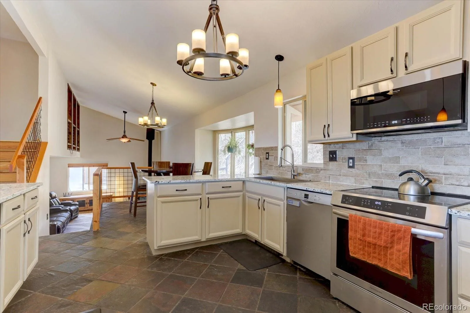 9648 Yegge Road Morrison CO 80465 | MLS #REC3421779 08182026170952 1600 5