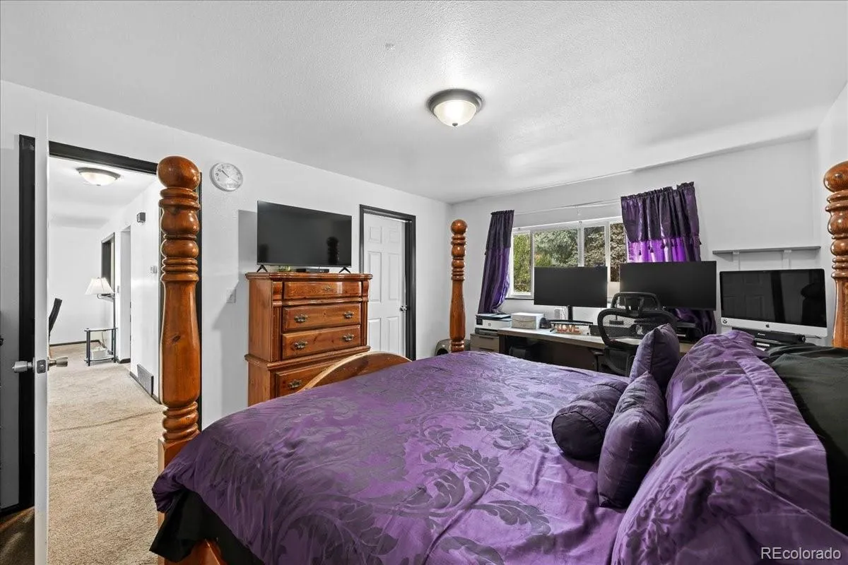 04102026183300 1200 9