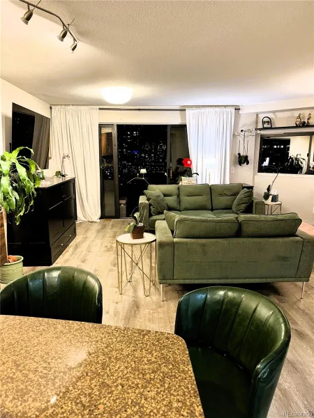100 Park Avenue #1201 Denver CO 80205 | MLS #REC3426142 06202026003945 800 5