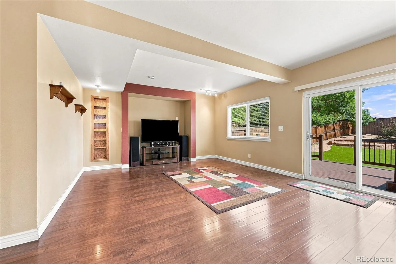 6504 S Wright Street Littleton CO 80127 | MLS #REC3426236 08302026225626 1600 15