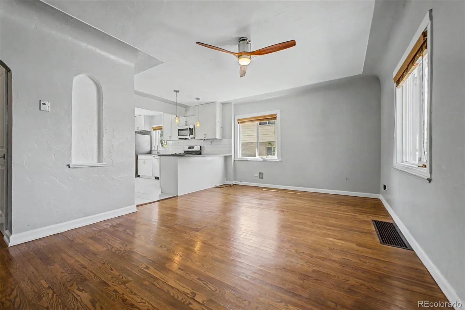 1660 Yarrow Street Lakewood CO 80214 MLS #REC3426754 05052026045013 1600 11