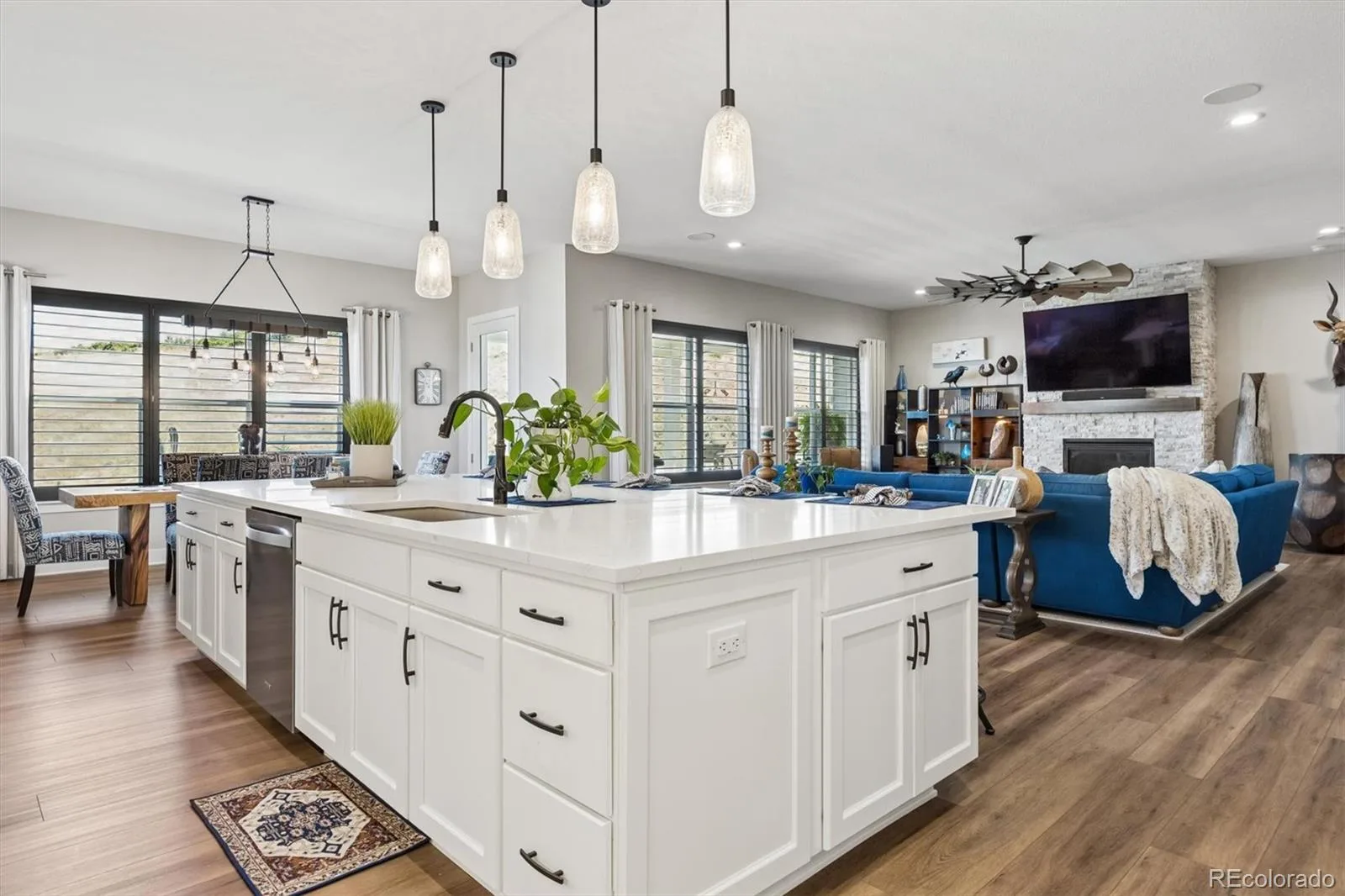 487 Scrubjay Circle Castle Rock CO 80104 | MLS #REC3429177 08202026183855 1600 17