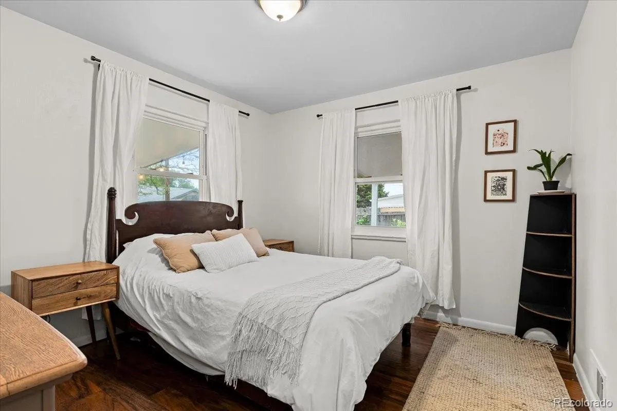 1860 S Zuni Street Denver CO 80223 MLS #REC3434118 05282026030120 1200 25
