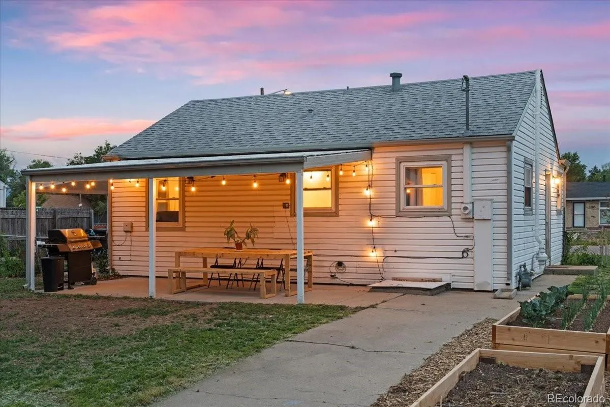 1860 S Zuni Street Denver CO 80223 MLS #REC3434118 05282026030120 1200 3