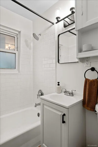 1860 S Zuni Street Denver CO 80223 MLS #REC3434118 05282026030120 800 27