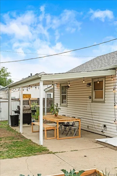 1860 S Zuni Street Denver CO 80223 MLS #REC3434118 05282026030120 800 35