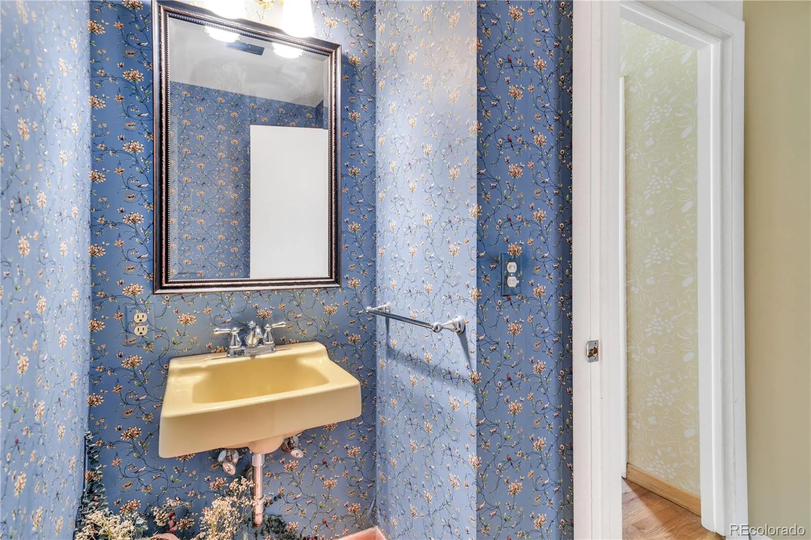 3244 S Niagara Street Denver CO 80224 | MLS #REC3438071 10152026164005 1600 18