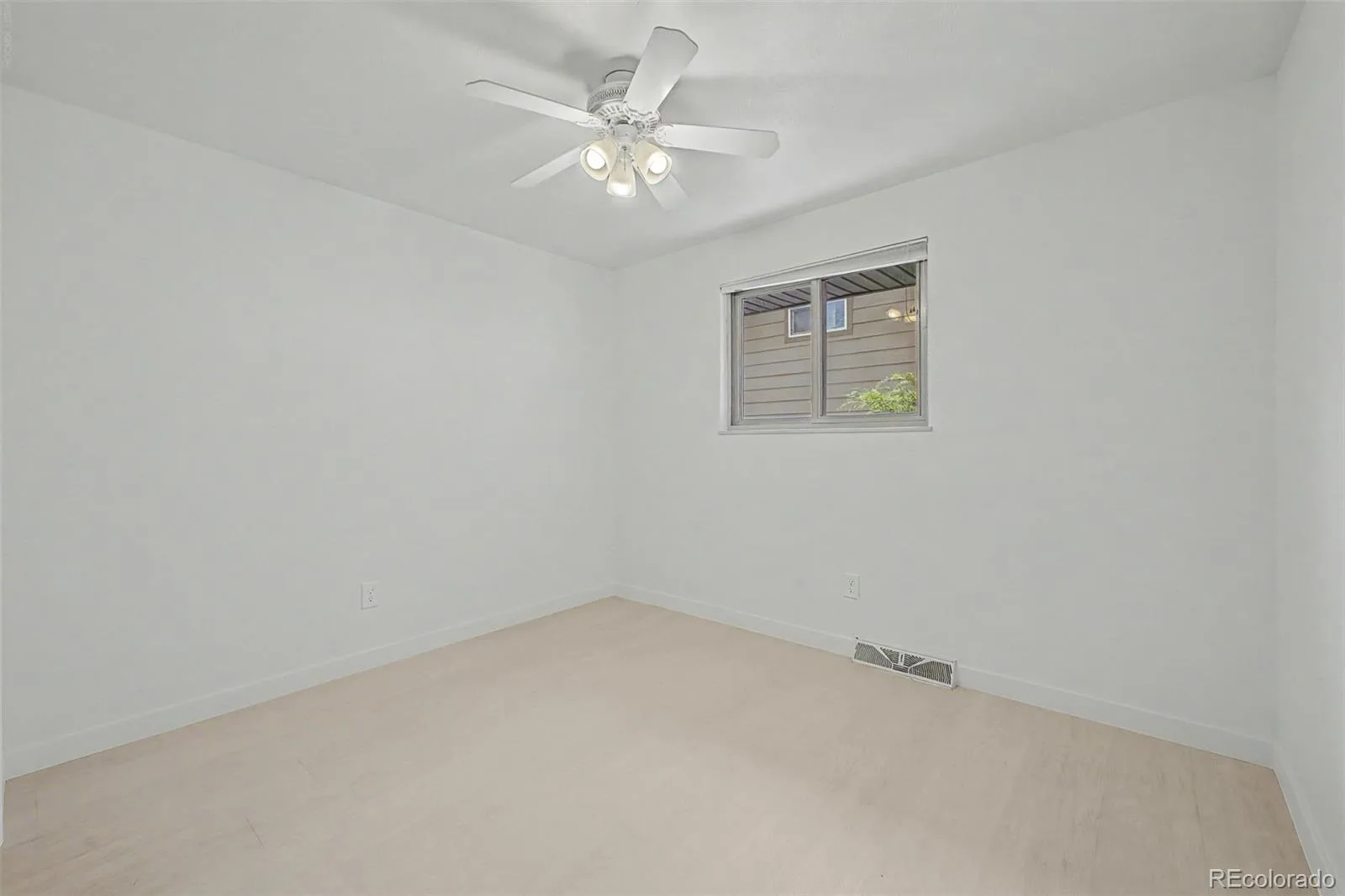8346 E Girard Avenue Denver CO 80231 MLS #REC3438156 07092026154034 1600 11