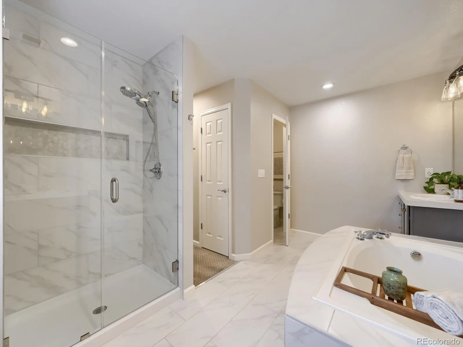 8327 Braun Court Arvada CO 80005 MLS #REC3439124 07142026165935 1600 19