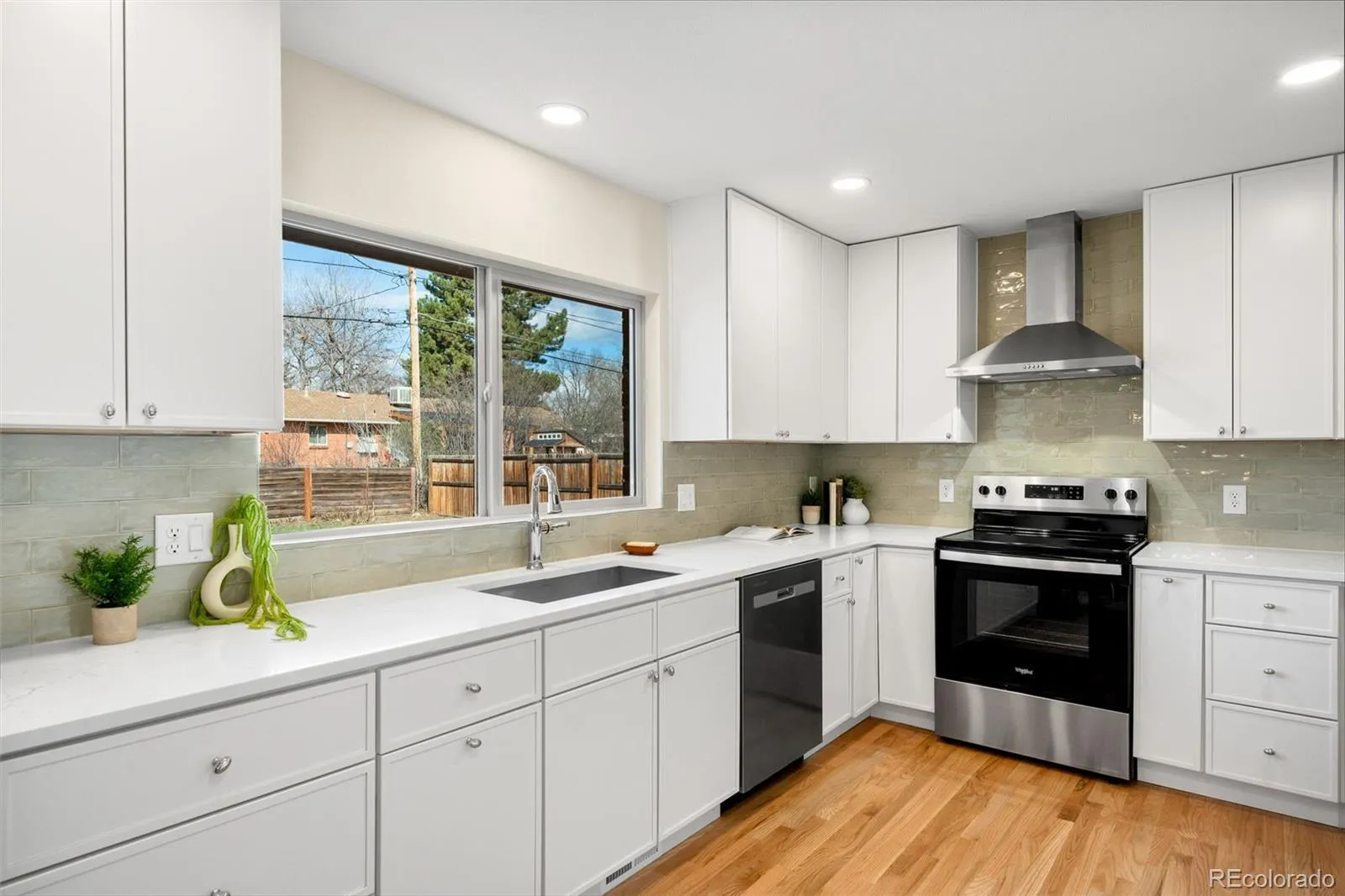 04102026174558 1600 1