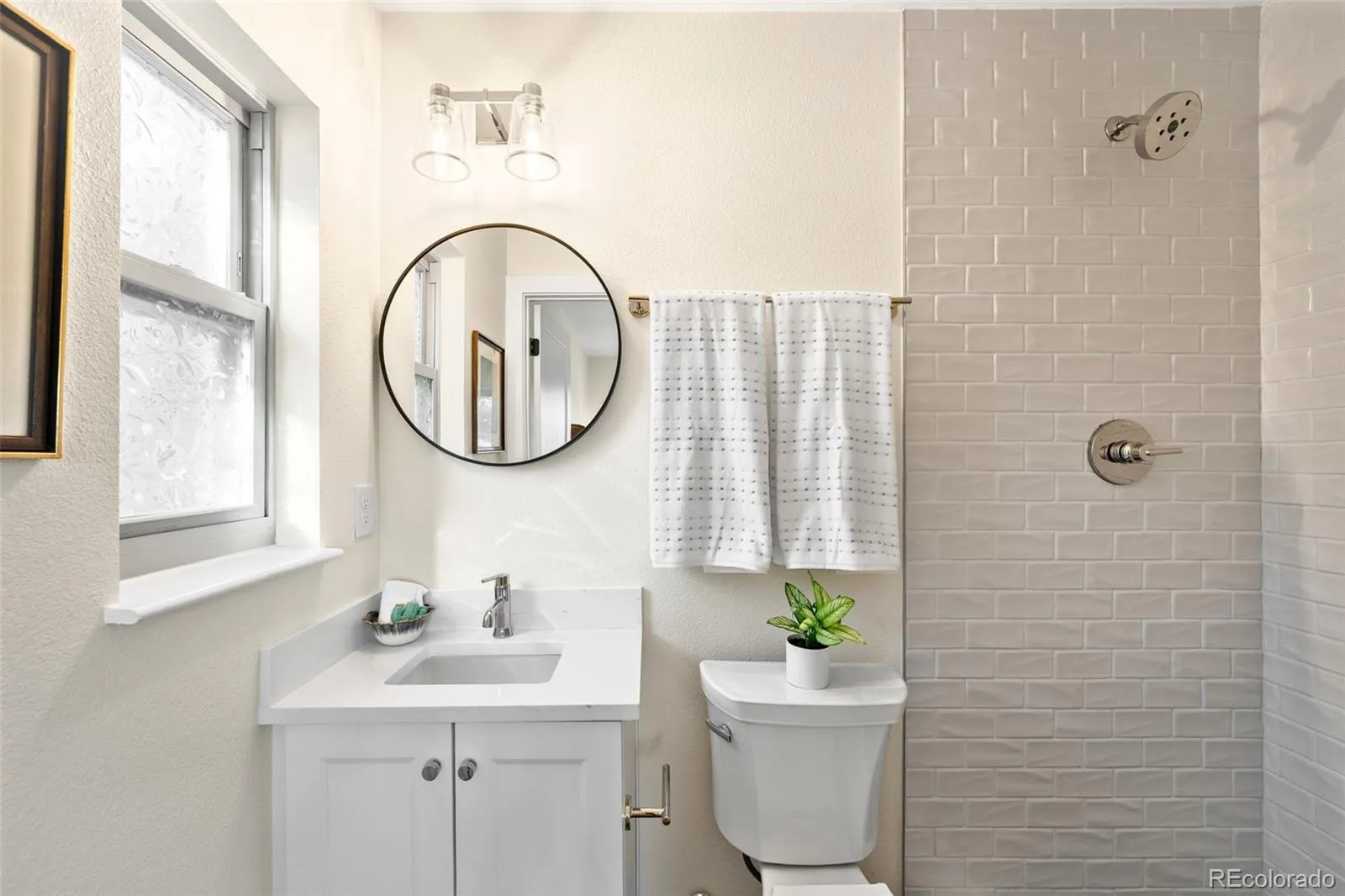 04102026174558 1600 23