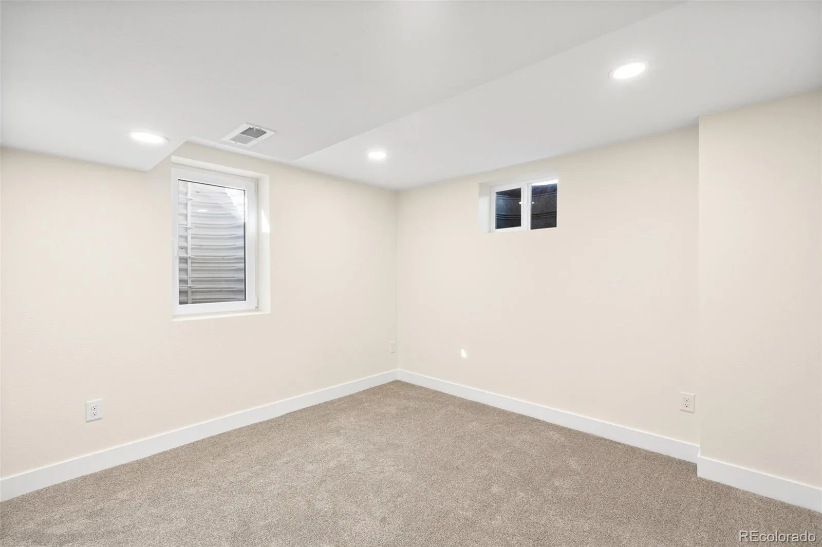 04102026174558 1600 32