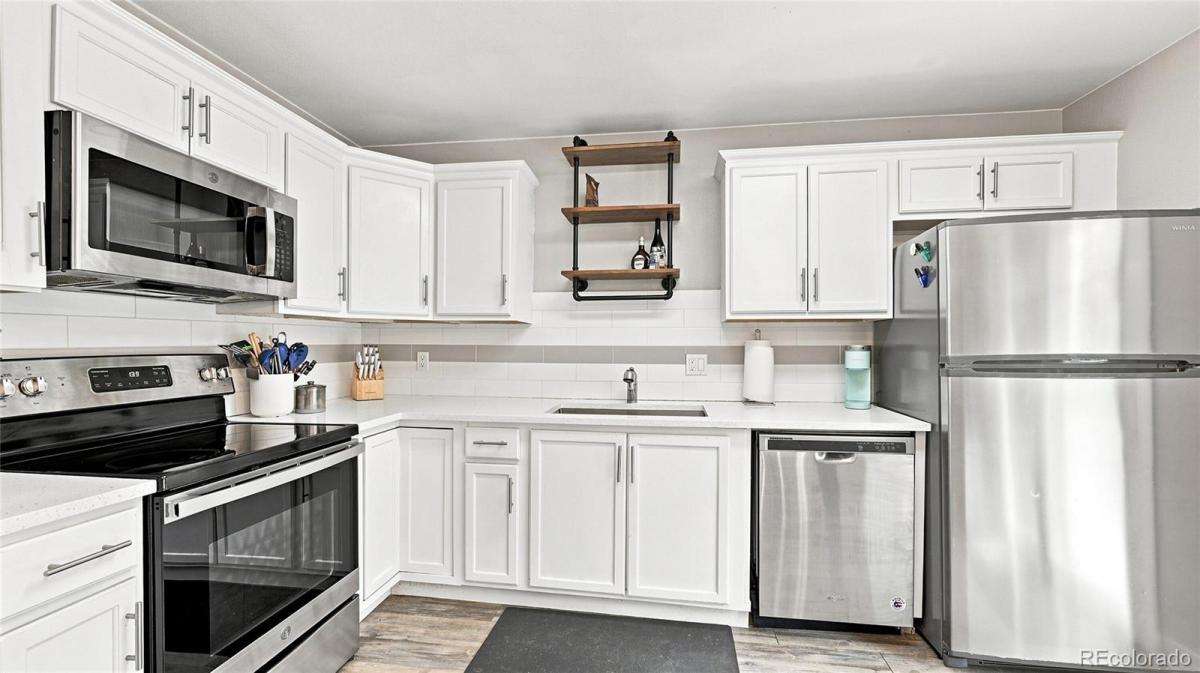 73 S Sable Boulevard #D16 Aurora CO 80012 | MLS #REC3441677 MLS #REC3441677 image #0