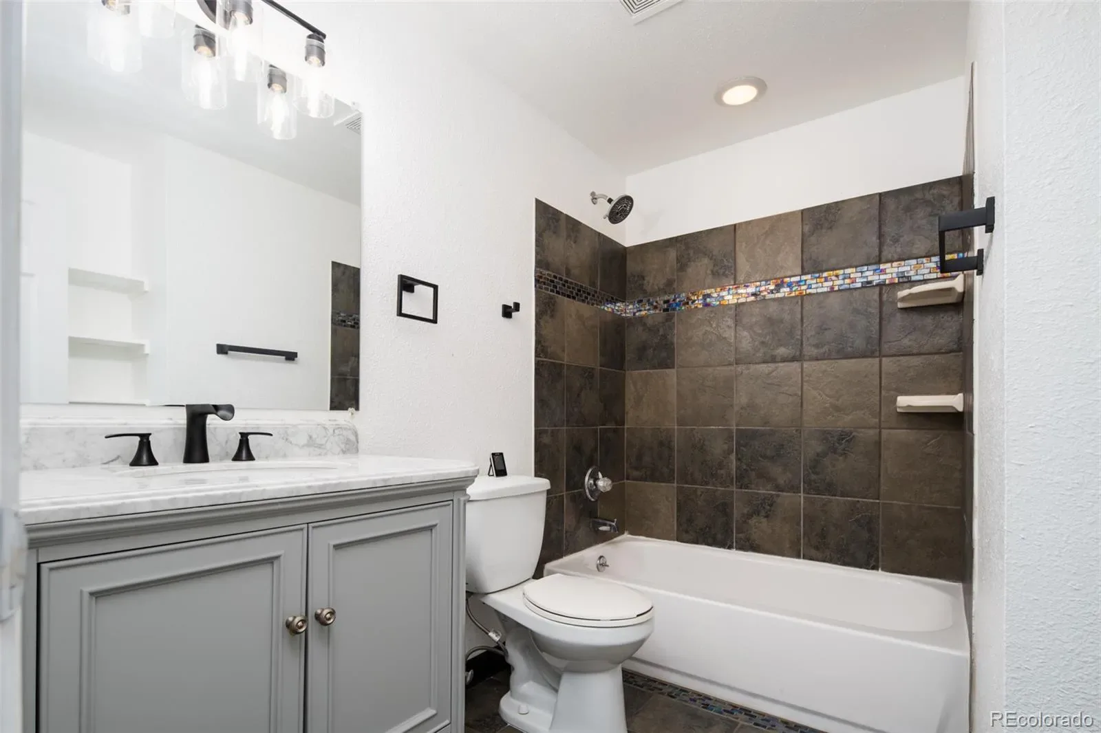 03122026152428 1600 17