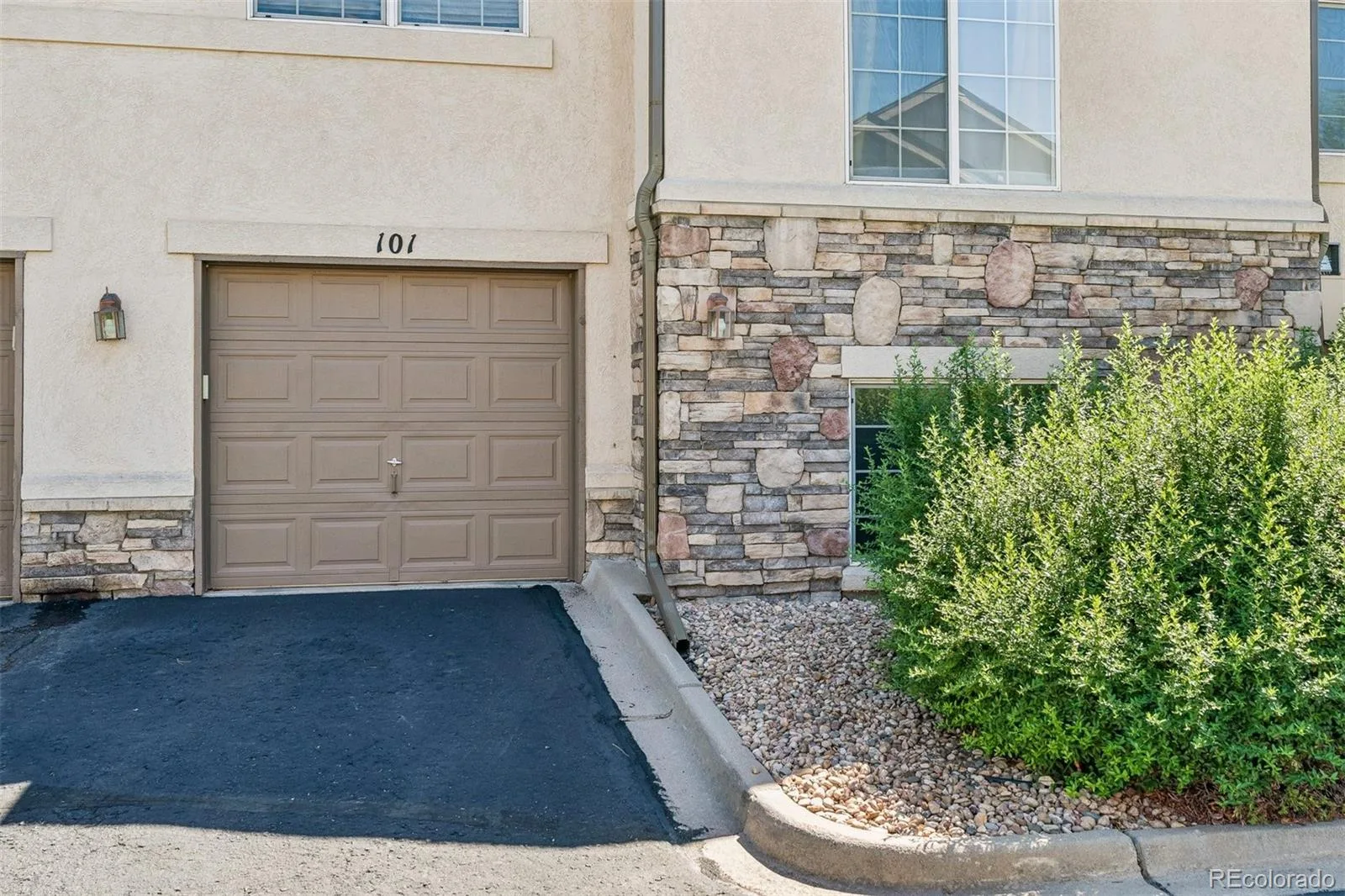 1445 S Chambers Road #101 Aurora CO 80017 | MLS #REC3441914 08232026002253 1600 10