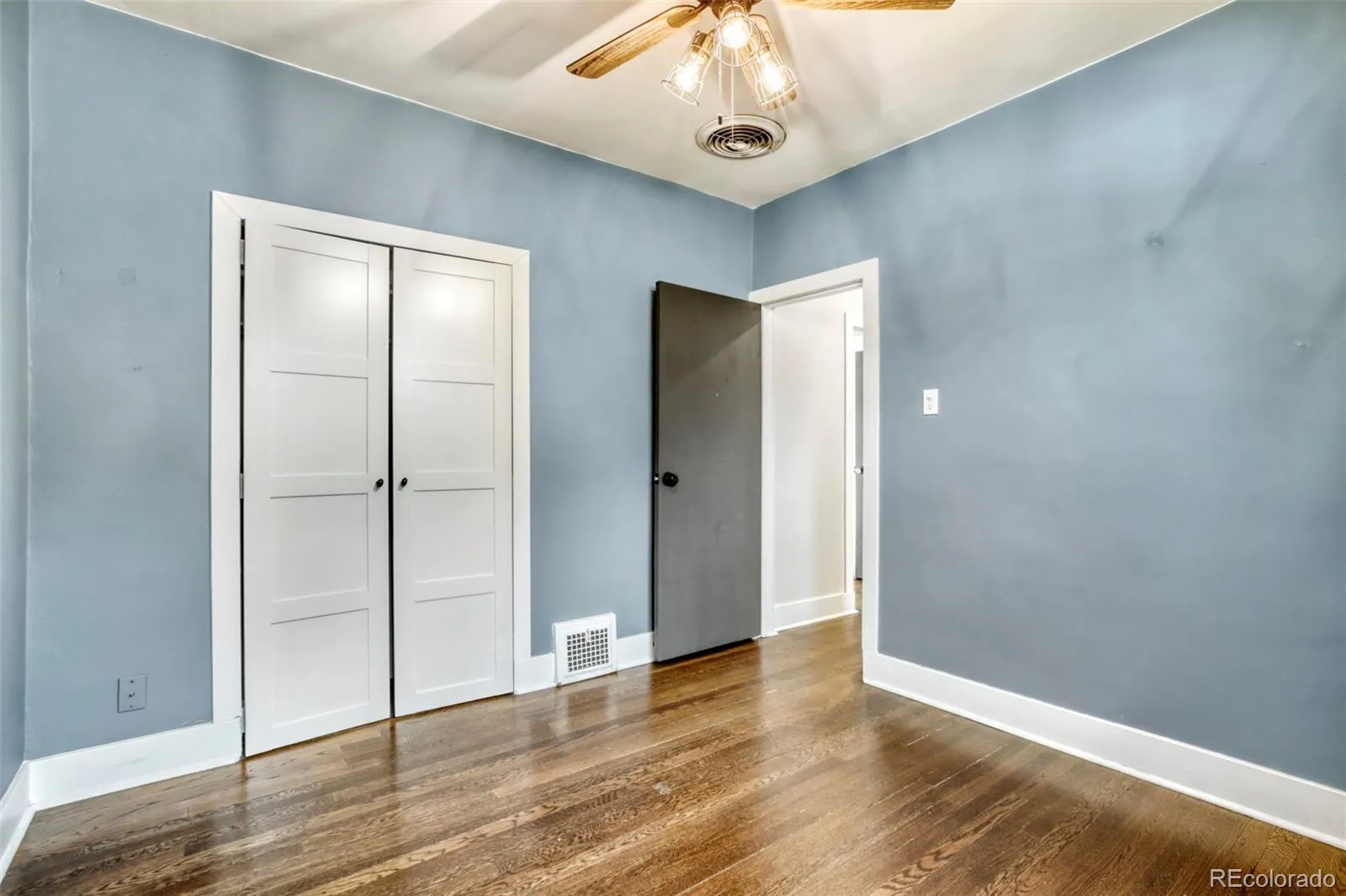 04152026193900 1600 15