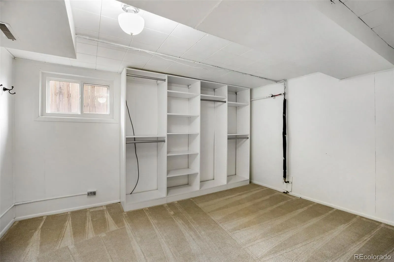 04152026193900 1600 21