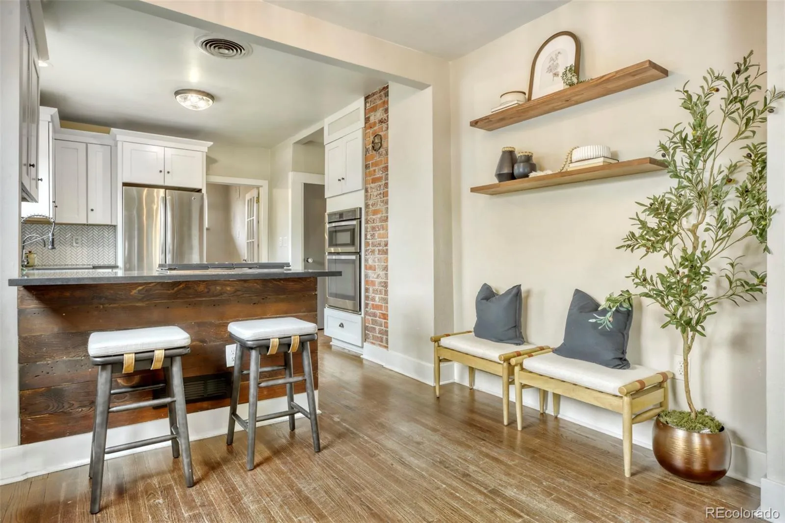 04152026193900 1600 7