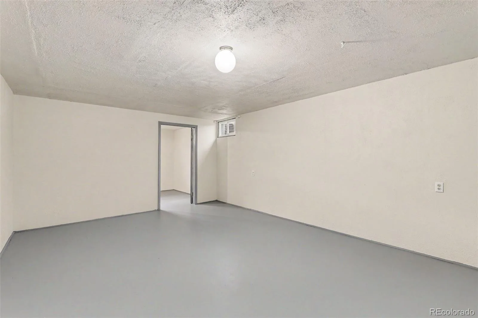 933 Nelson Street Lakewood CO 80215 | MLS #REC3449415 07152026072717 1600 20