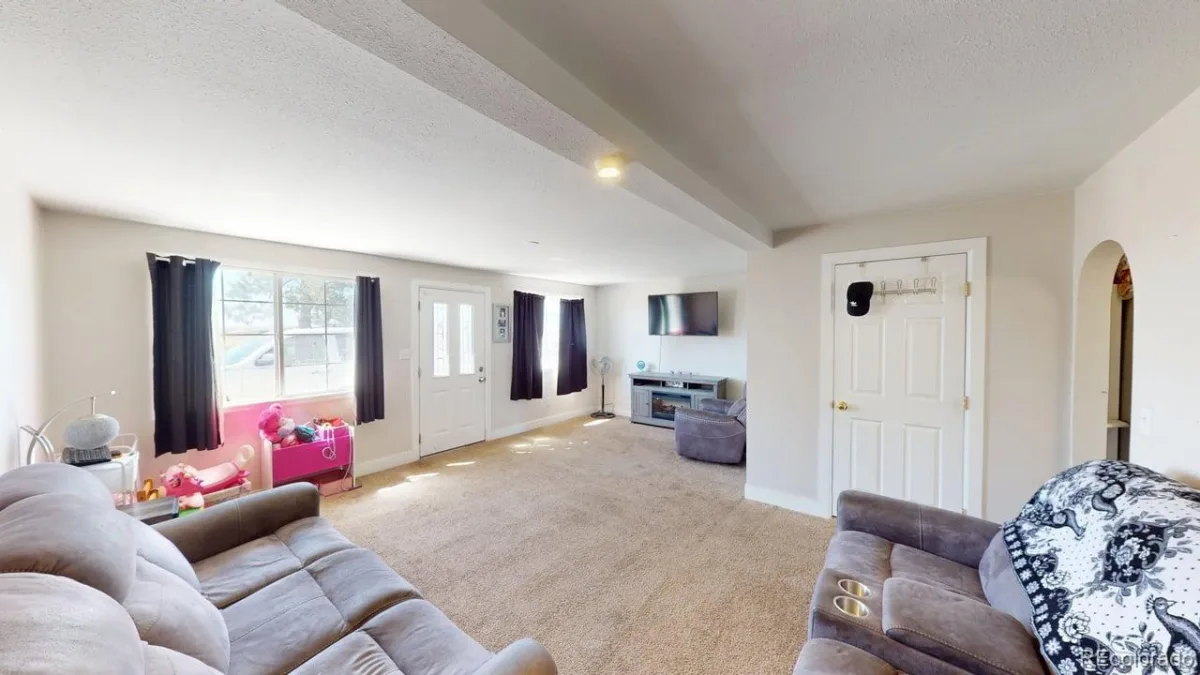 6138 S County Road 181 Byers CO 80103 | MLS #REC3450538 08252026034353 1200 9