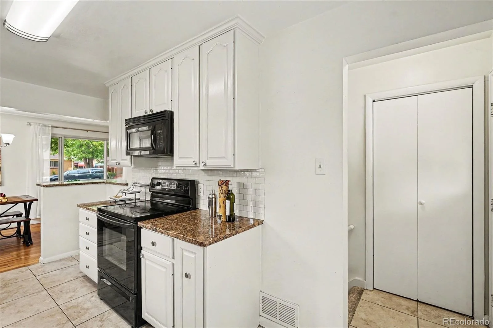 2370 Kingston Street Aurora CO 80010 | MLS #REC3450709 08282026185834 1600 13