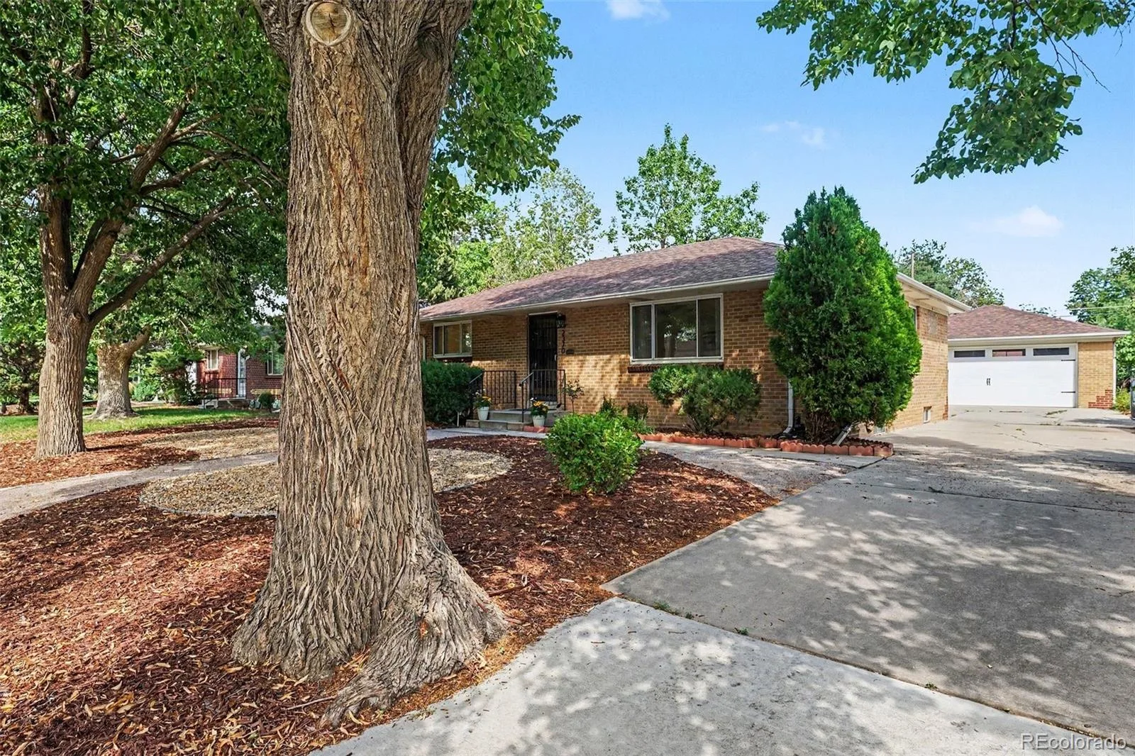 2370 Kingston Street Aurora CO 80010 | MLS #REC3450709 08282026185834 1600 2