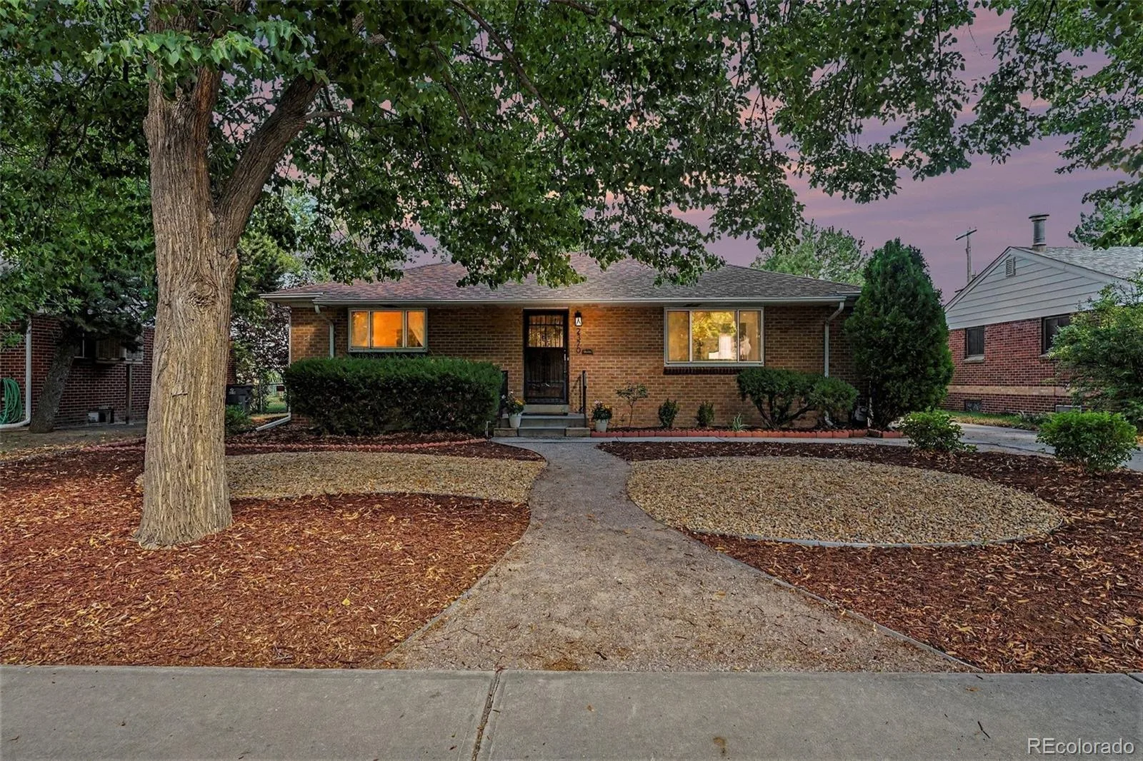 2370 Kingston Street Aurora CO 80010 | MLS #REC3450709 08282026185834 1600 25
