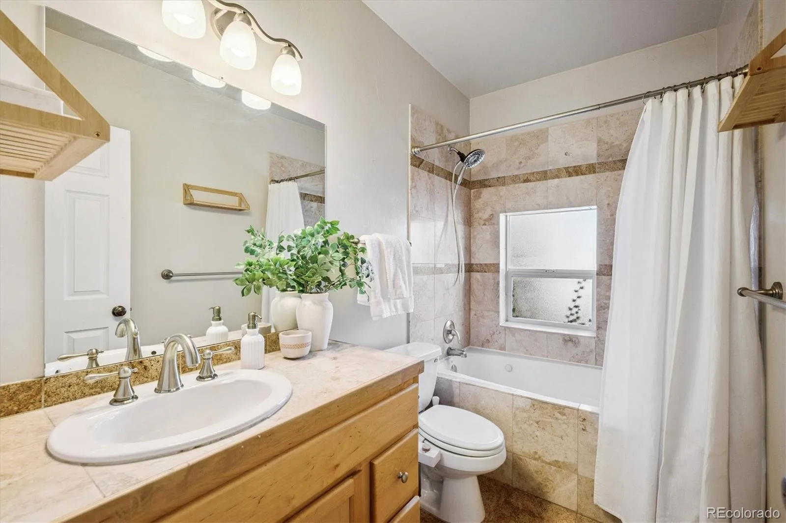 1750 Gaylord Street #A Denver CO 80206 | MLS #REC3451574 09232026082027 1600 22
