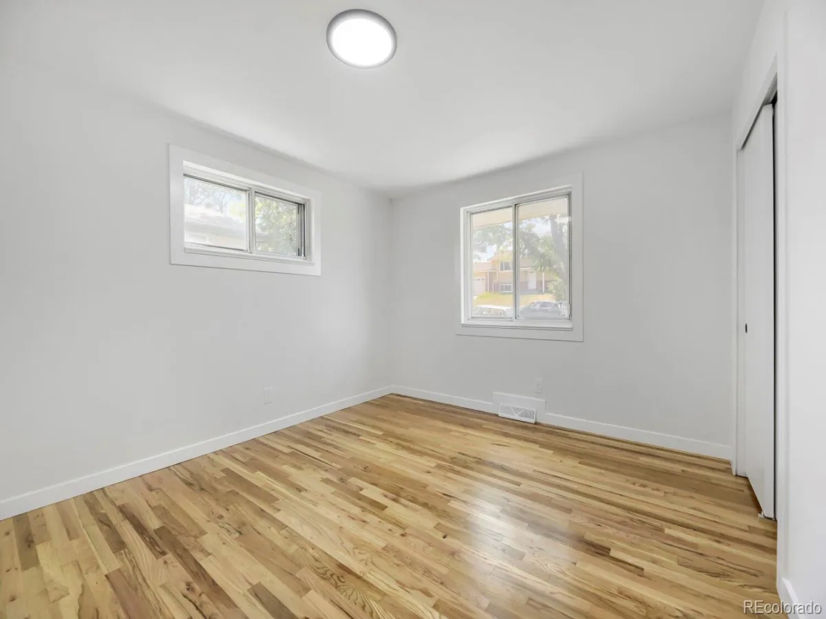 900 S Yarrow Street Lakewood CO 80226 | MLS #REC3451878 06152026192203 1200 23