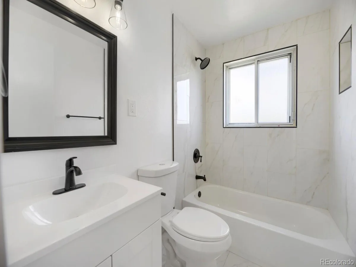 900 S Yarrow Street Lakewood CO 80226 | MLS #REC3451878 06152026192203 1200 26