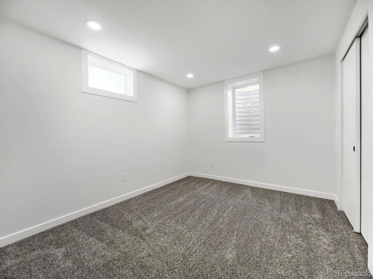 900 S Yarrow Street Lakewood CO 80226 | MLS #REC3451878 06152026192203 1200 31