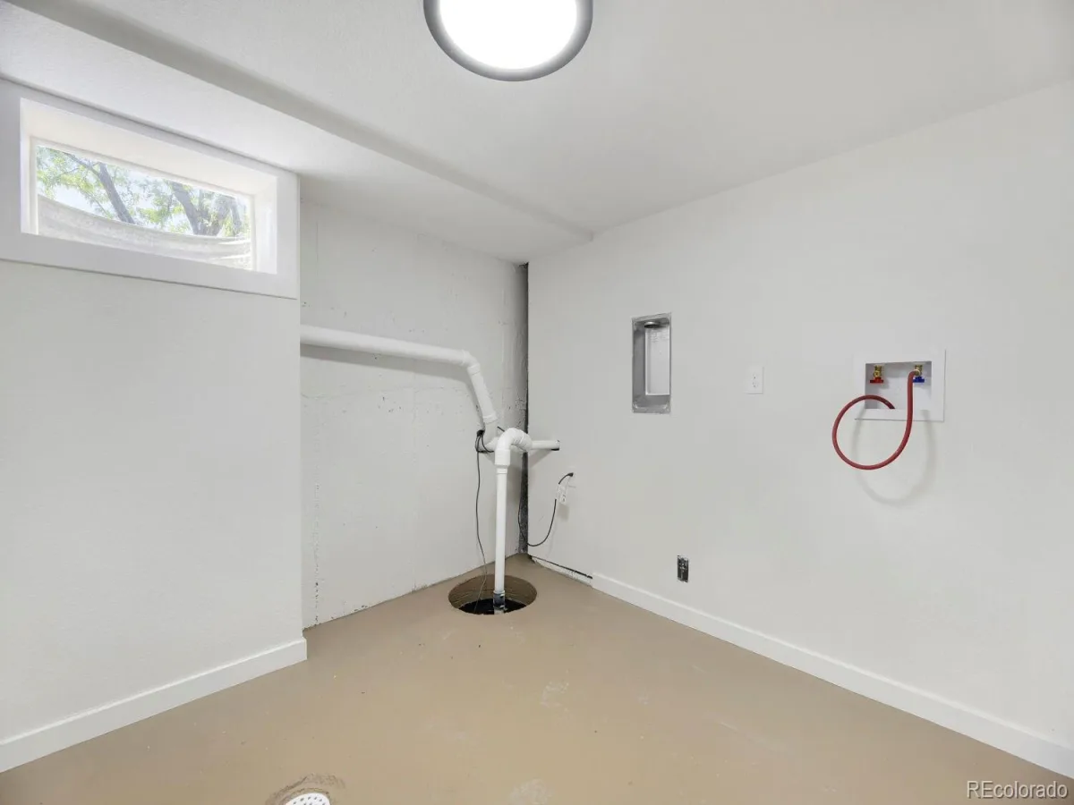 900 S Yarrow Street Lakewood CO 80226 | MLS #REC3451878 06152026192203 1200 35